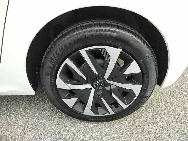 Peugeot 208 Hybrid 110 e-DCS6 Style KM Ø