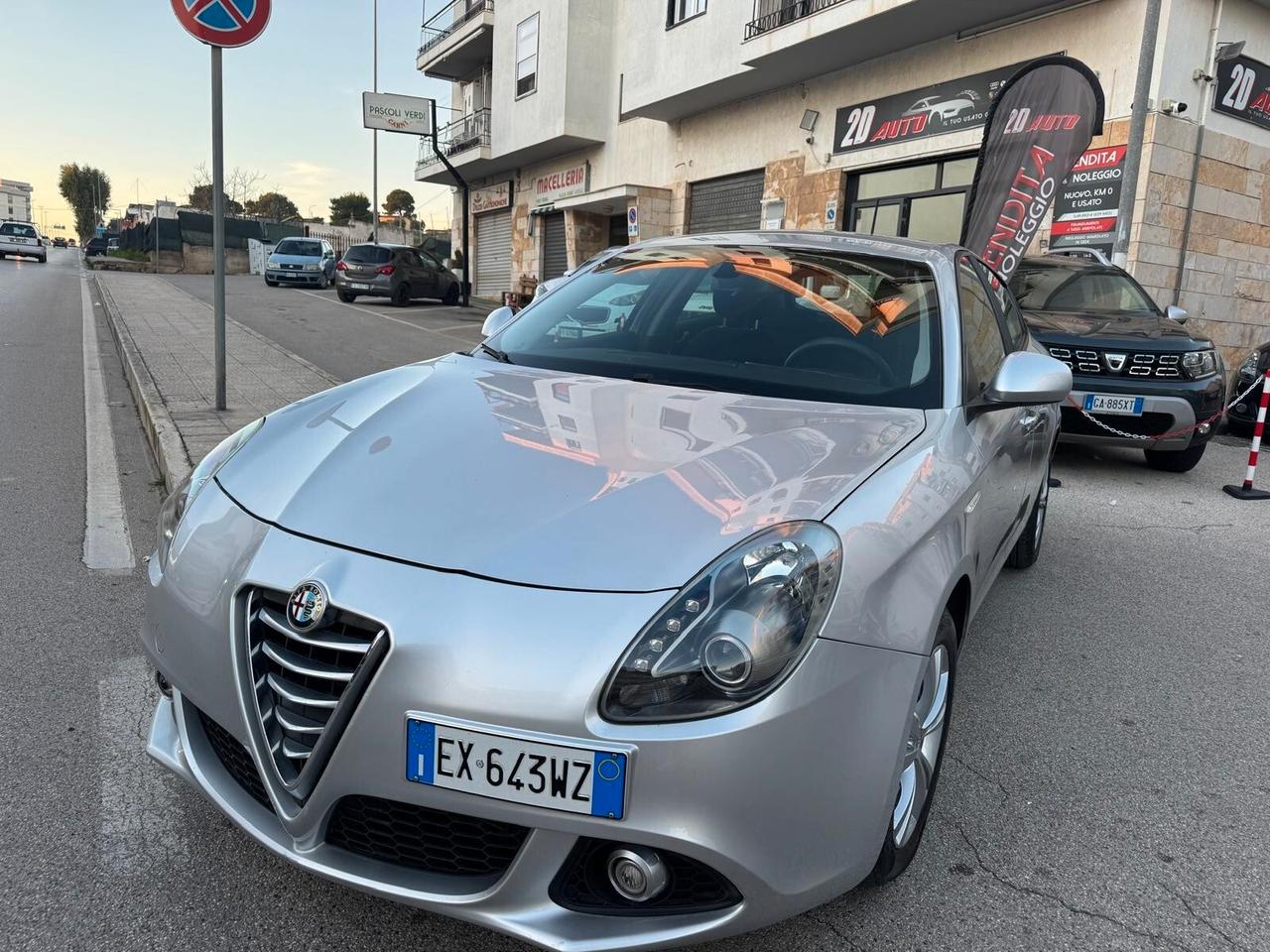 Alfa Romeo Giulietta 1.6 JTDm Distinctive * 105 CV * Adatta a Neopatentati * Garantita 12 Mesi
