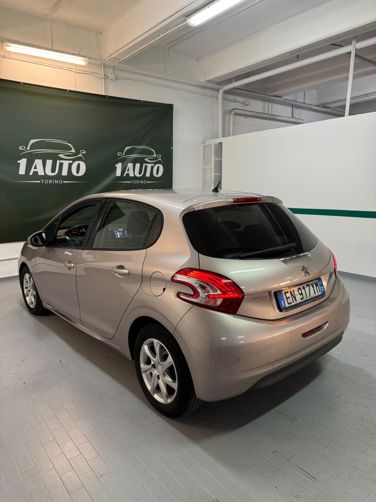 Peugeot 208 1.6 e-HDi 92 CV Stop&Start 5 porte Allure