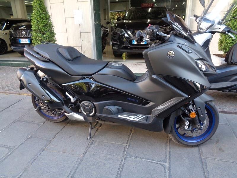 Yamaha T-Max 560 2024 0 SINISTRI