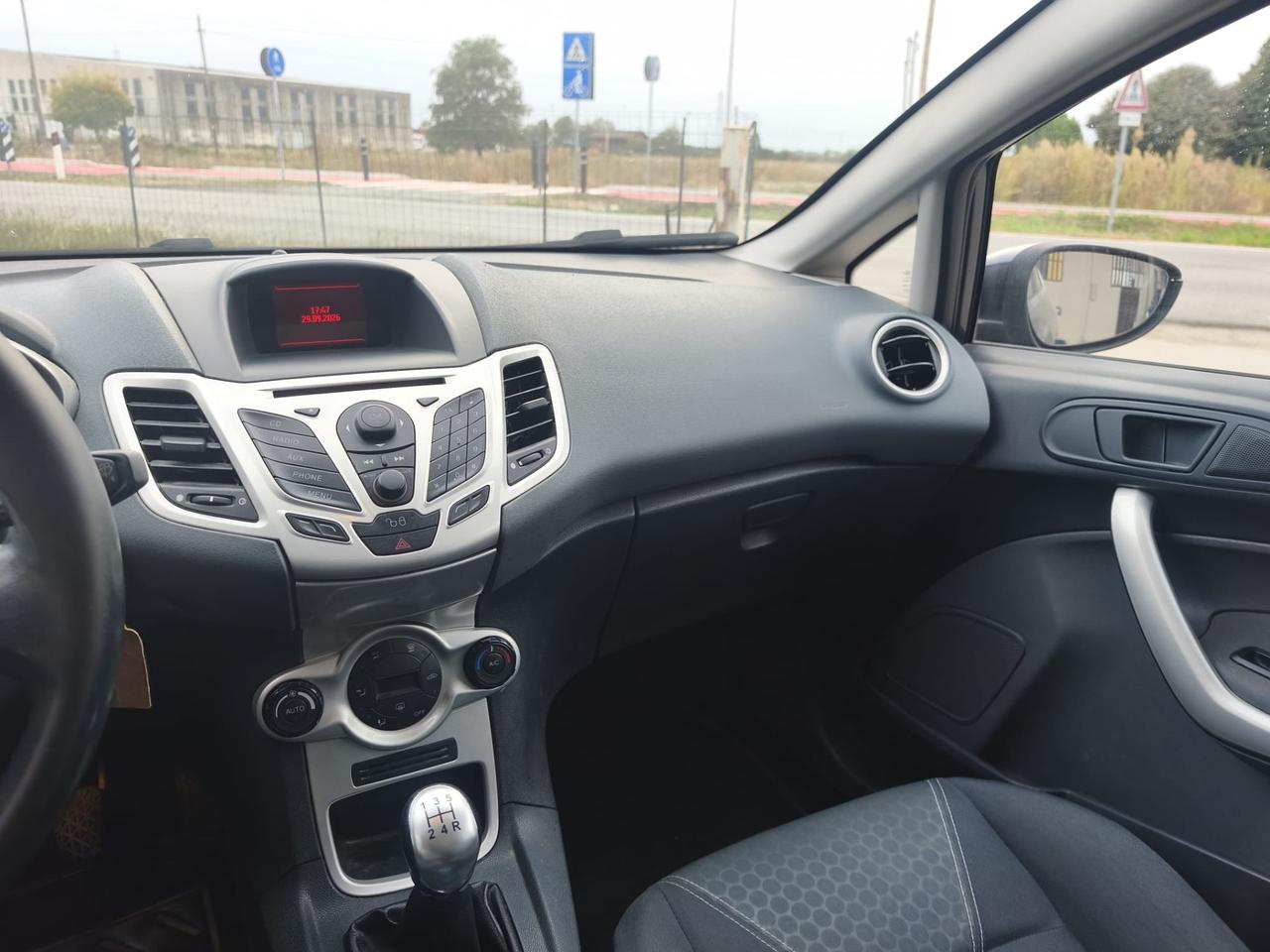 Ford Fiesta 1.4 TDCi 5p. Titanium