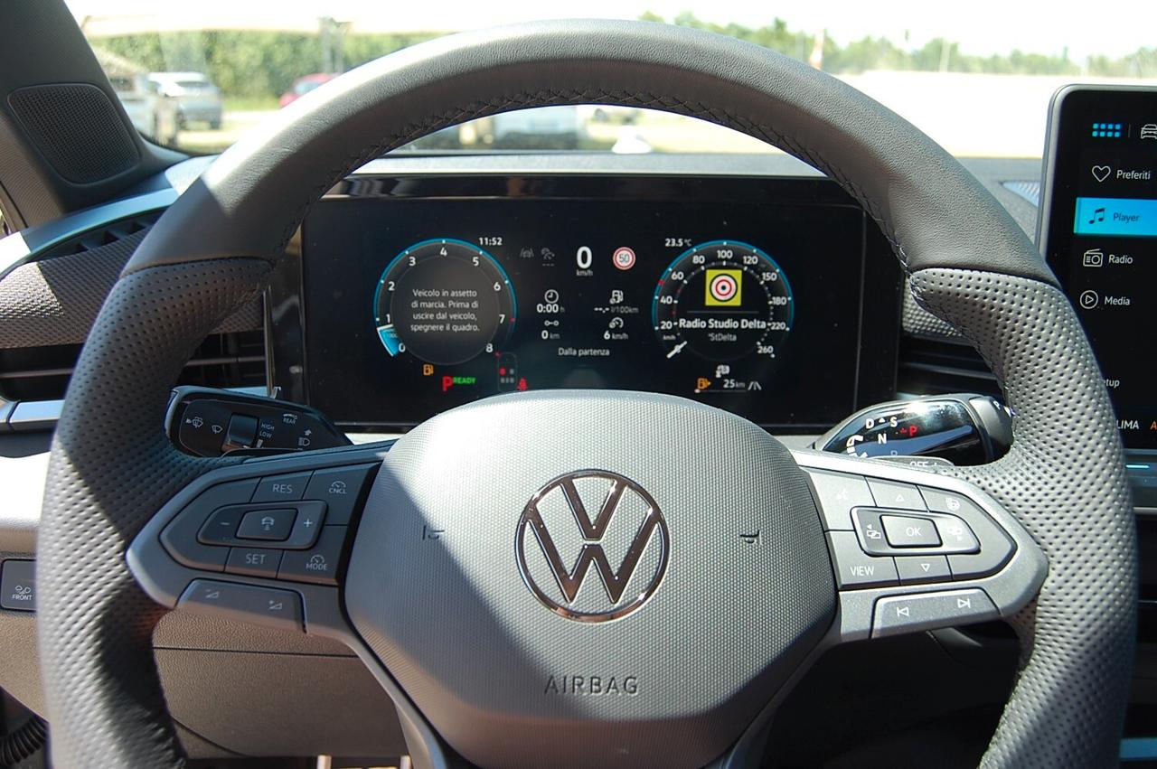 Volkswagen T-Roc 1.5 eTSI ACT 150 CV DSG R-Line