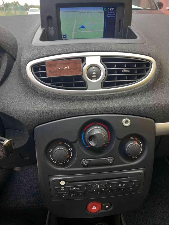 RENAULT Clio 1.2 16V 5 porte Luxe neopatentati