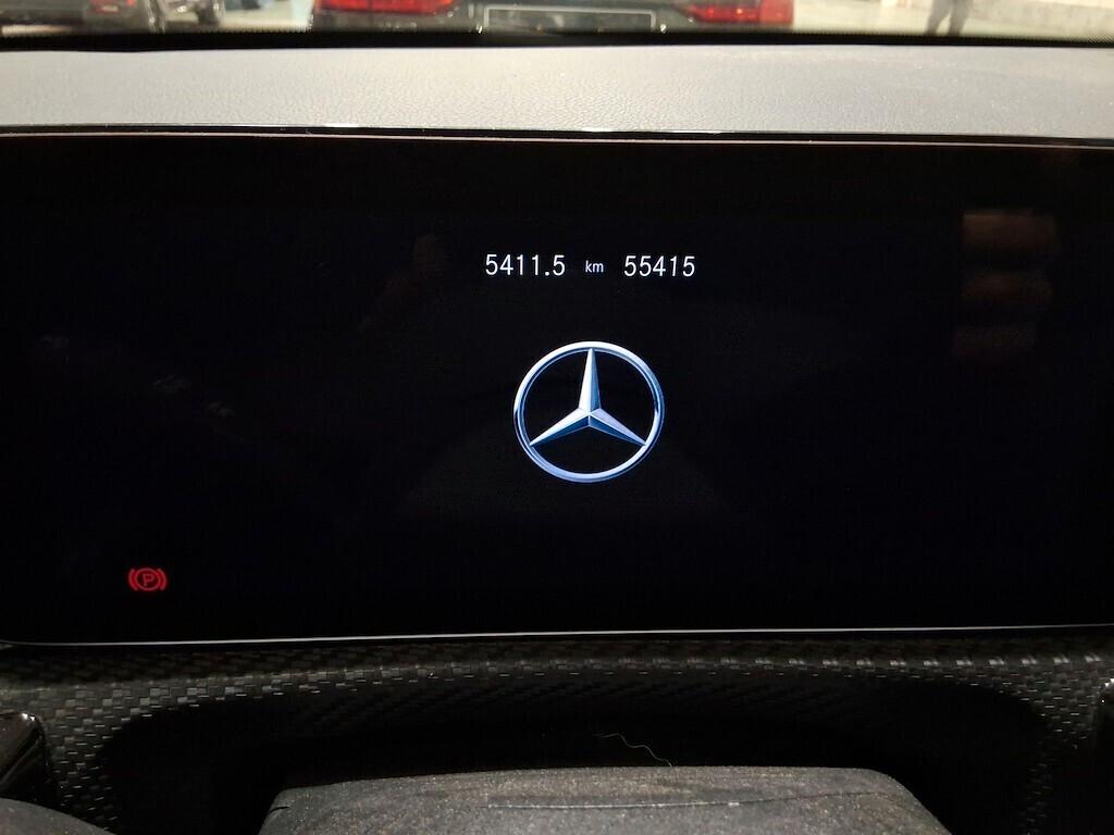 MERCEDES-BENZ A 180D 116CV 6M. BUSINESS SOLUTION ( FARI LED - NAVI PREMIUM - CRUISE - PARK ASSISTANT ) CC. 1.950