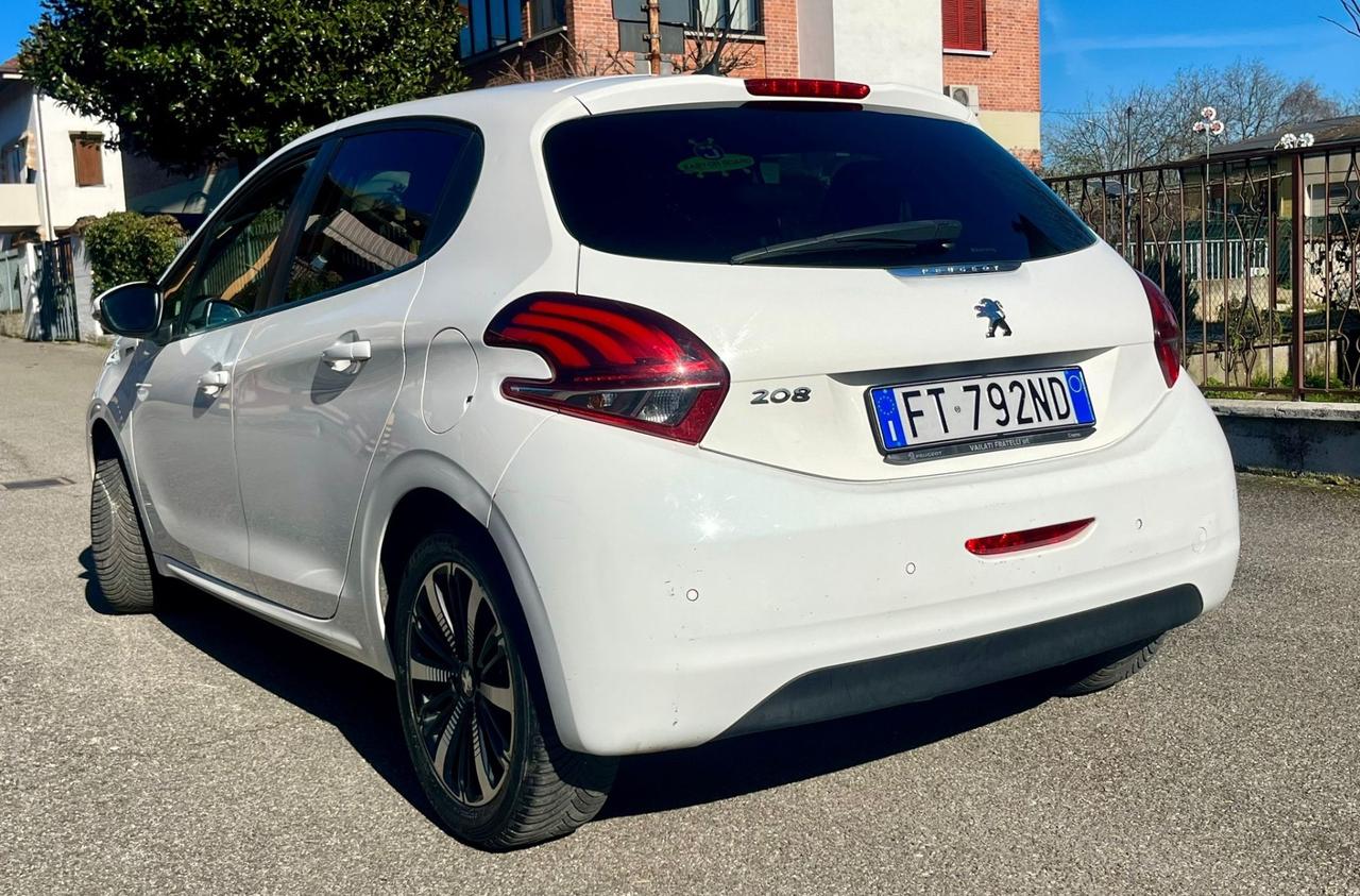 Peugeot 208 PureTech 82 Stop&Start 5 porte Signature