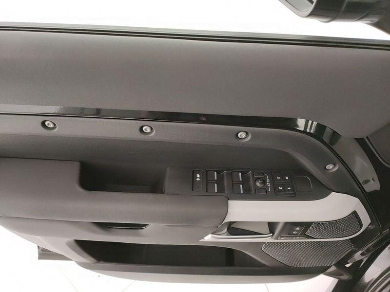 Land Rover Defender 110 3.0d i6 mhev SE awd 200cv auto 6p.ti