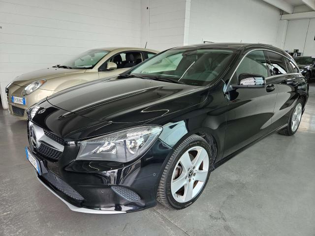 Mercedes-Benz CLA 180 Shooting Brake d Premium auto FL