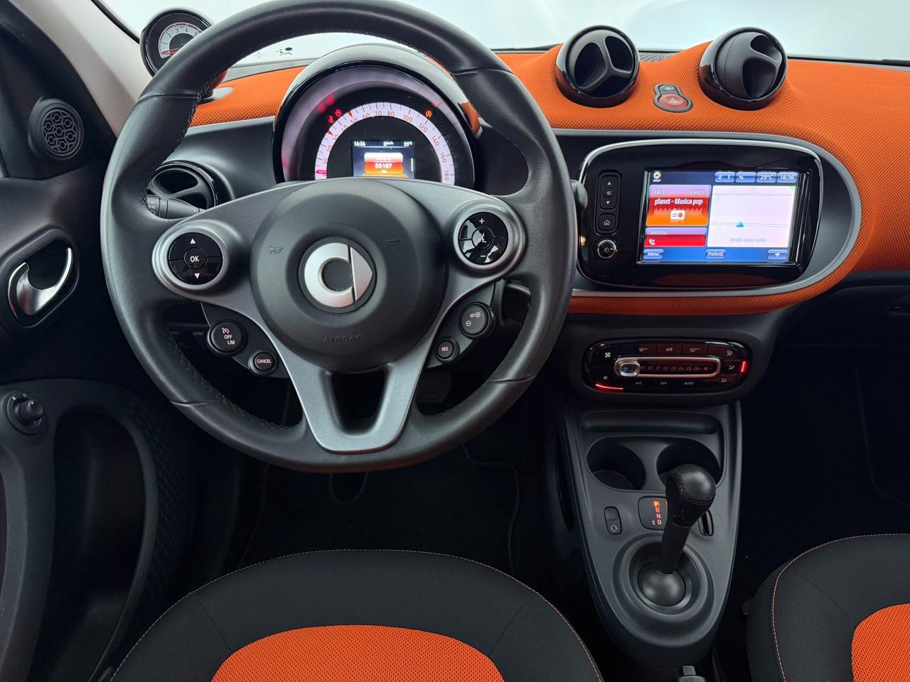 SMART FORFOUR PASSION 90 CV AUTOMATICA/LED/NAVIGATORE
