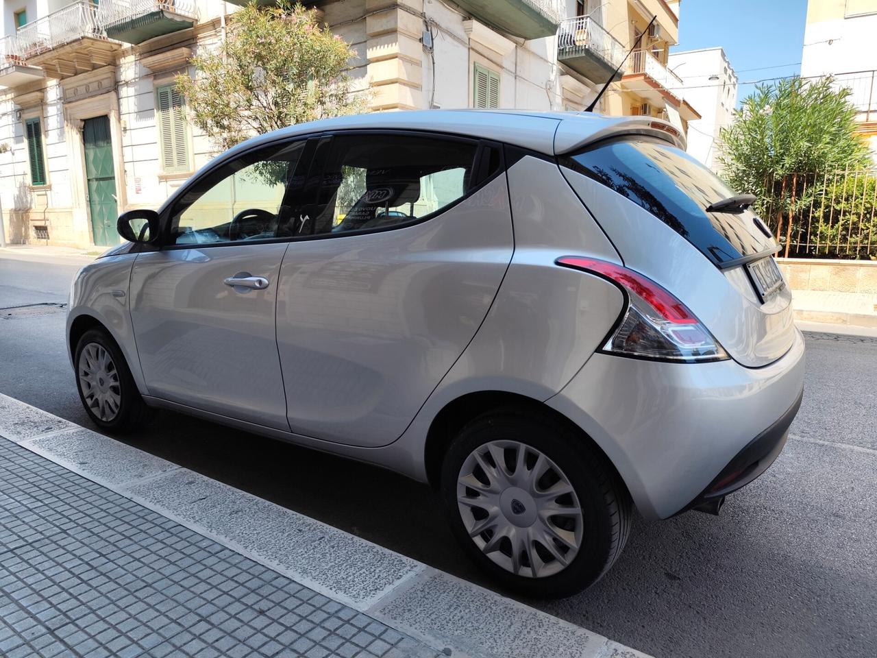 Lancia Ypsilon 1.2 69CV GPL Ecochic PERFETTA