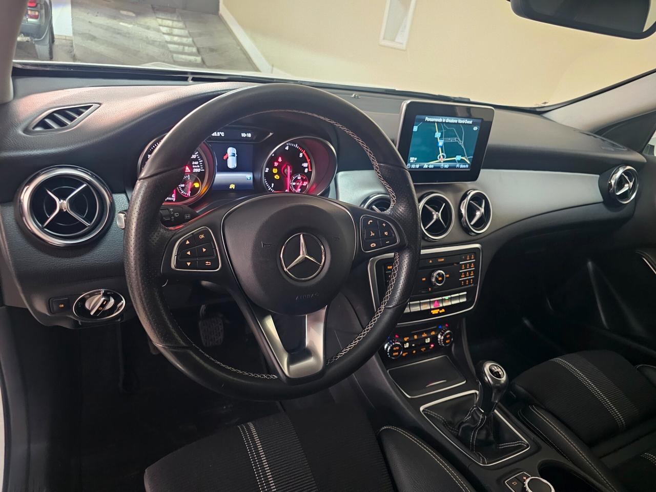Mercedes-benz GLA 180 d Sport