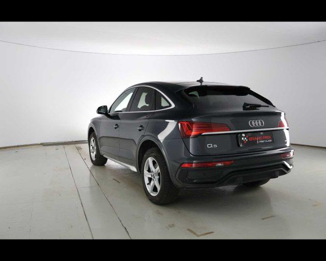 AUDI Q5 SPB 40 TDI quattro S tronic Business Advanced