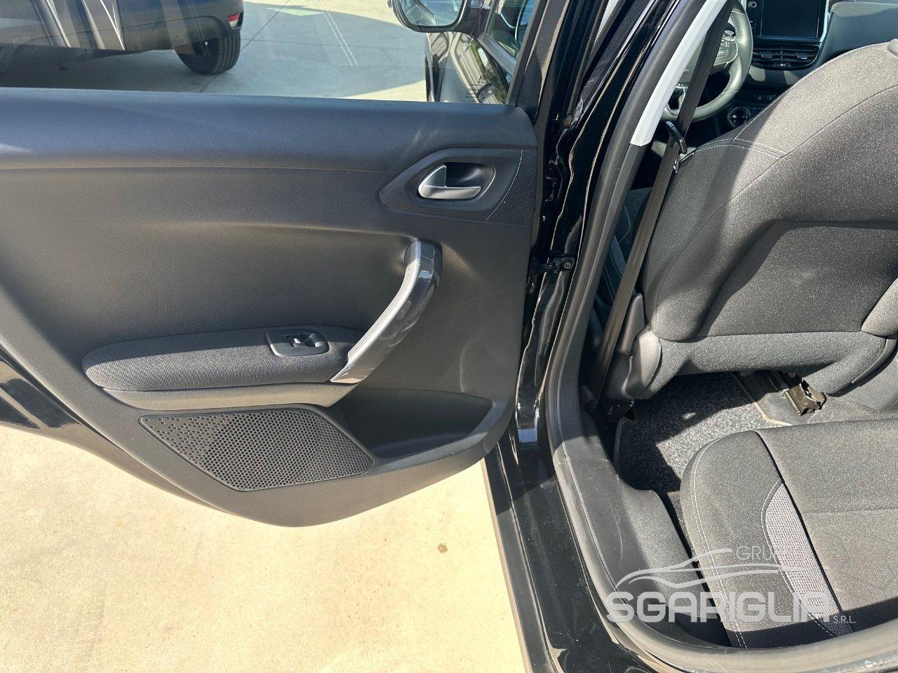 PEUGEOT 2008 1.6 HDI ALLURE