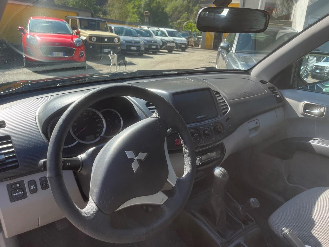 Mitsubishi L200 2.5 DI-D/136CV Double Cab Invite