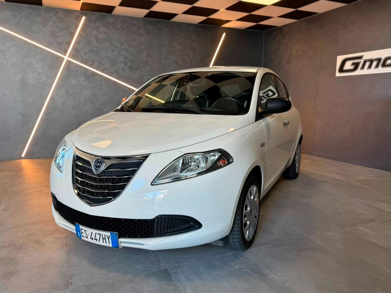 Lancia Ypsilon 1.2 69 CV 5 porte Elefantino