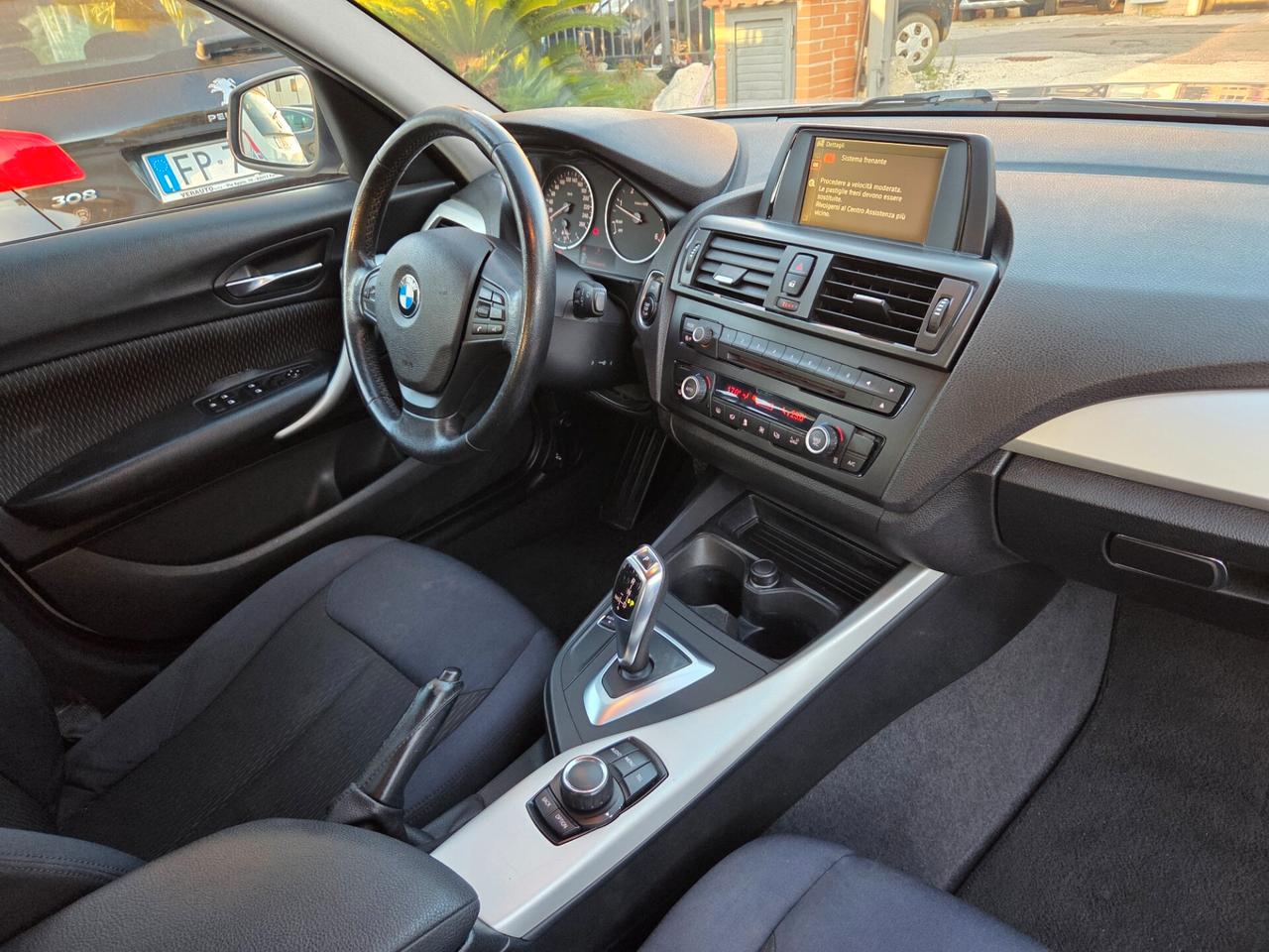 Bmw 118 118d 5p. Urban