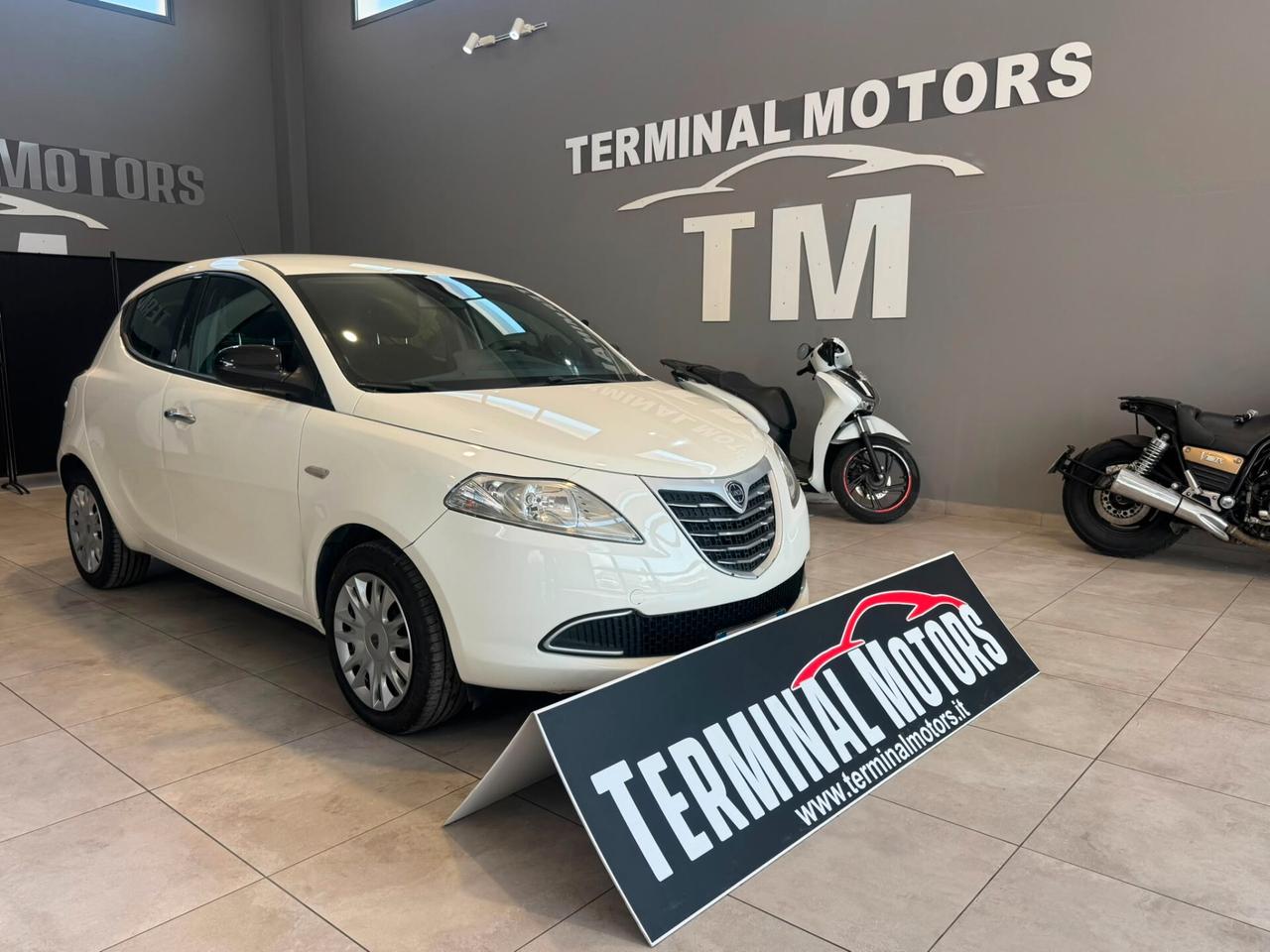 Lancia Ypsilon 1.2 69 CV BENZINA GPL Ecochic