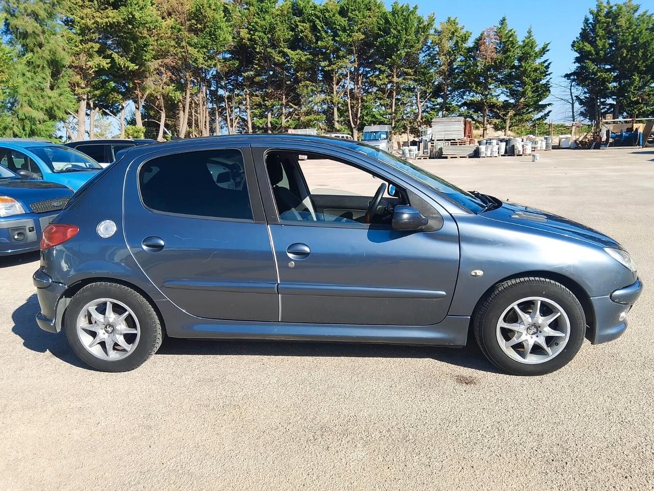 Peugeot 206 1.4 HDi 5p. Enfant Terrible