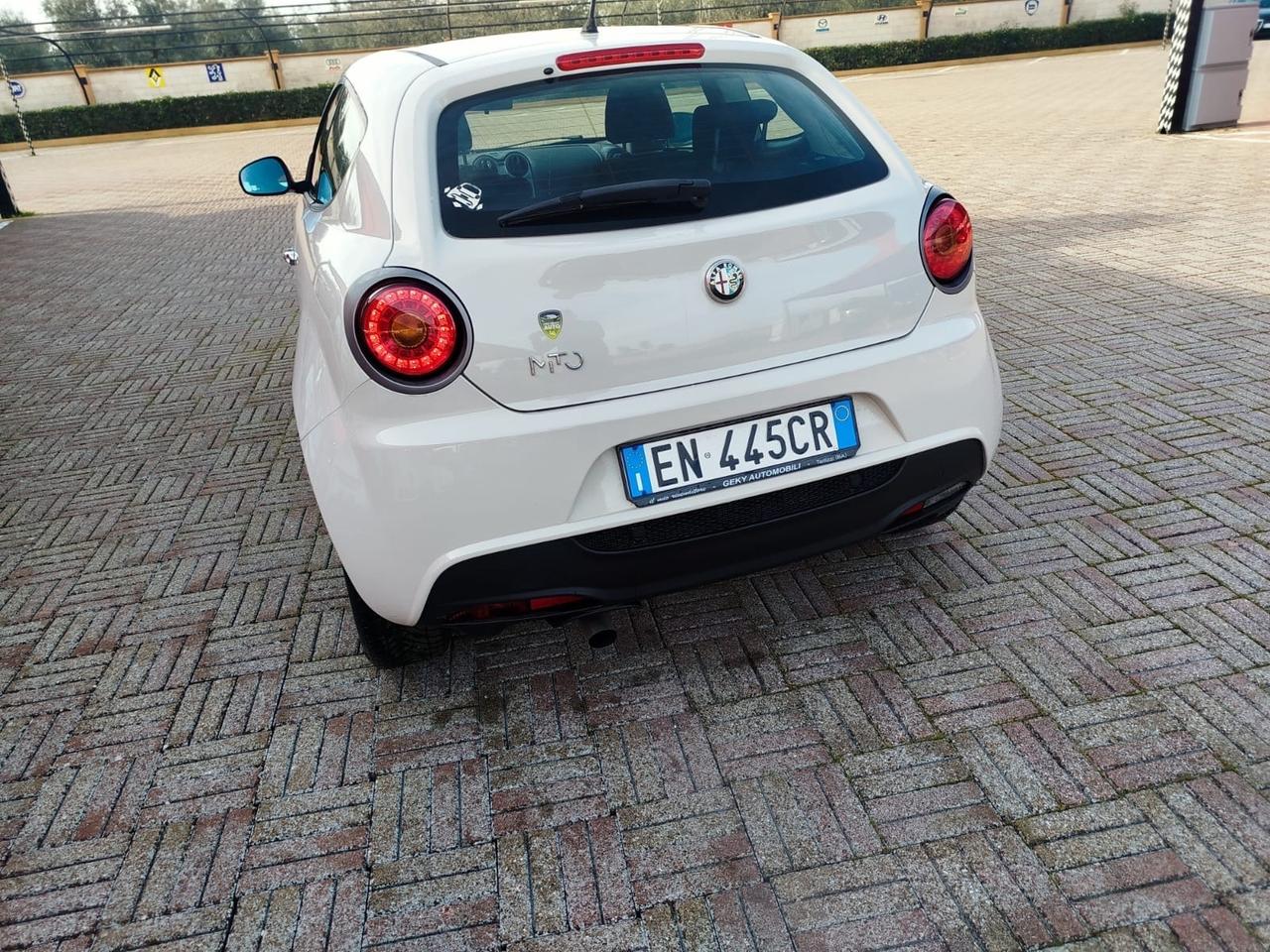 Alfa Romeo MiTo 1.3 JTDm-2 95 CV S&S Distinctive