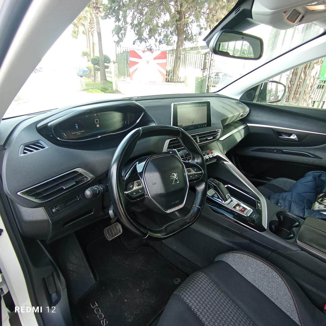 Peugeot 3008 BlueHDi 130 S&S Business