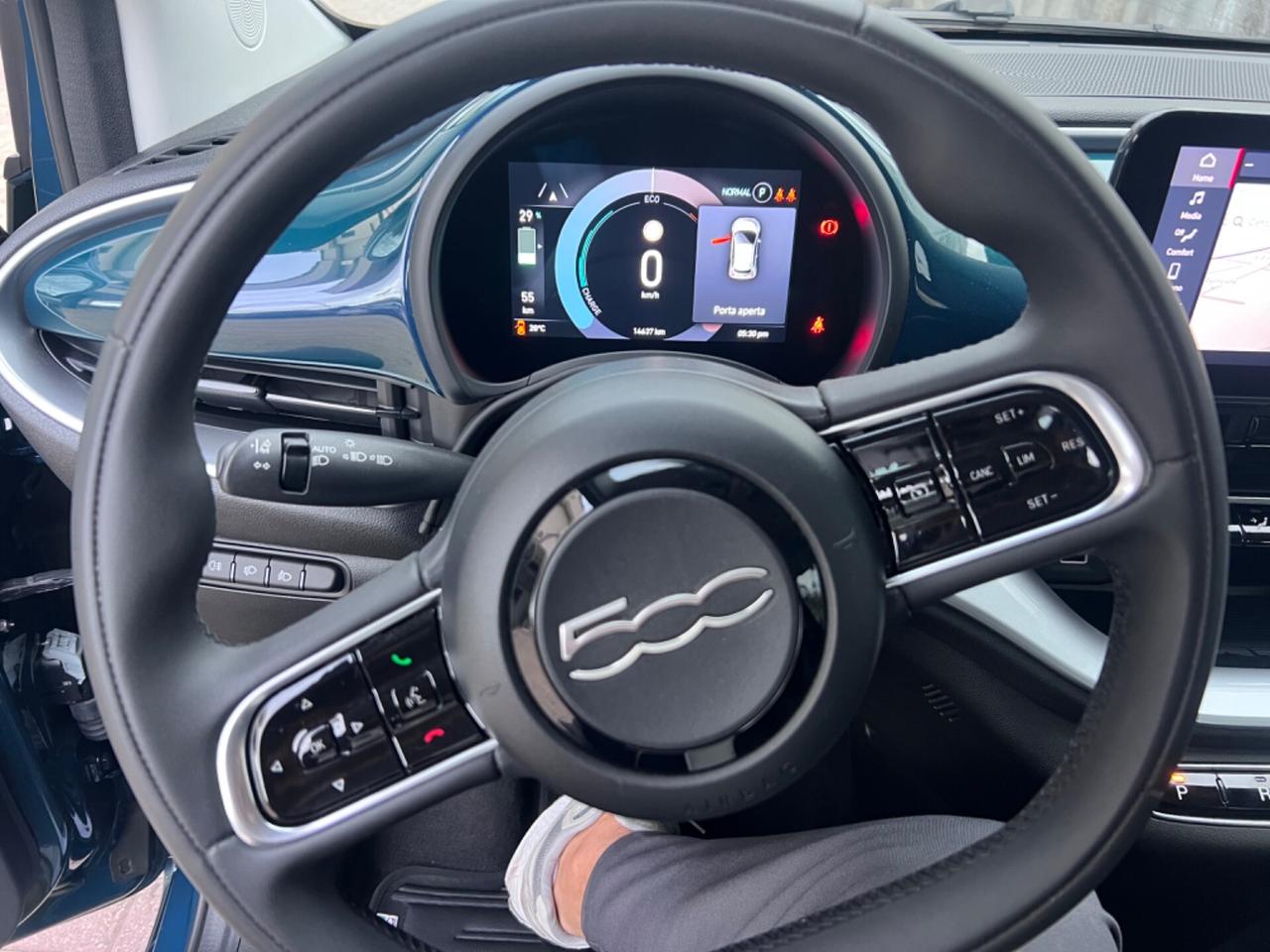 Fiat 500 500e Berlina 42 kWh