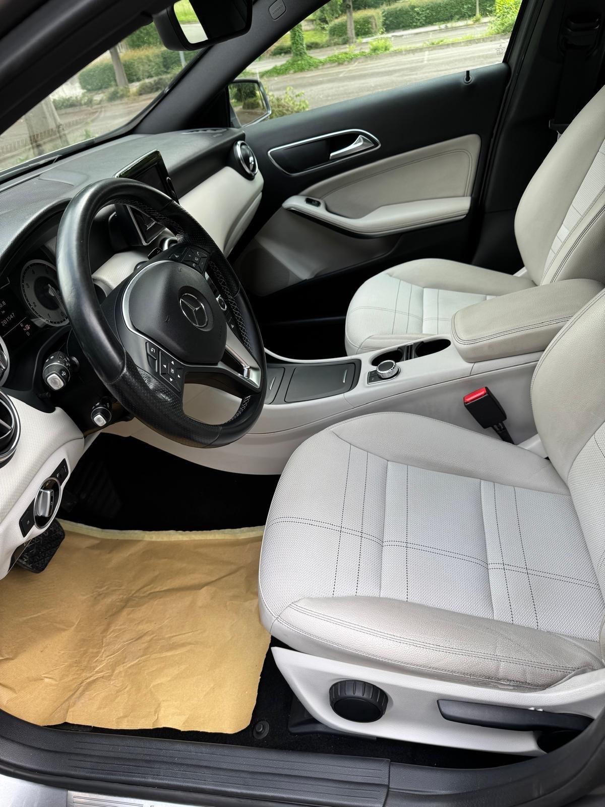 Mercedes-benz A 180 CDI BlueEFFICIENCY Automatic Sport