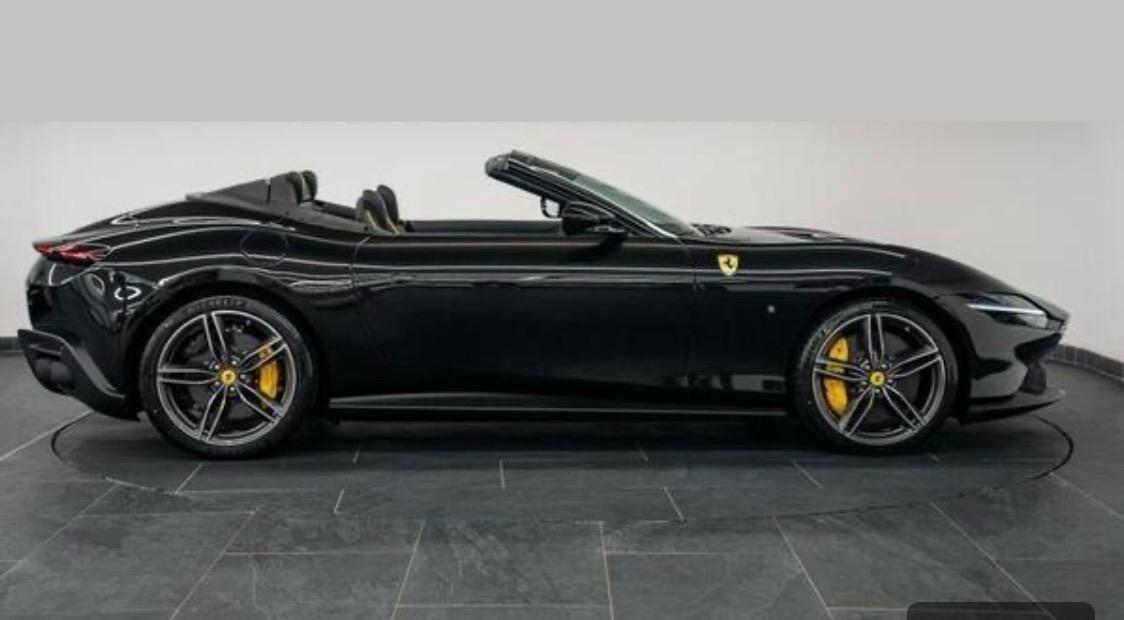 Ferrari Roma Spider