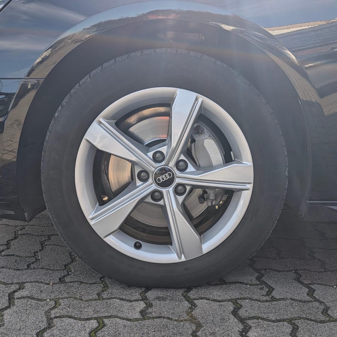 Audi A4 Avant 40 TDI S tronic Business Advanced