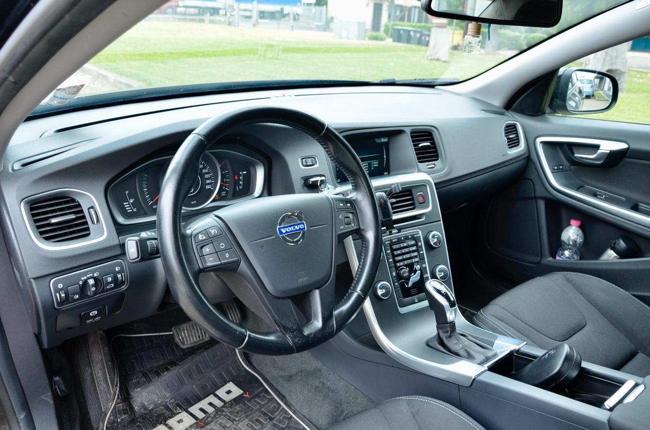 VOLVO S60 2.0 D3 KINETIC 136cv GEARTRONIC, UFF ITALIANA, SERVICE CON FATTURE, NAVI, BLUETOOTH, PERMUTE