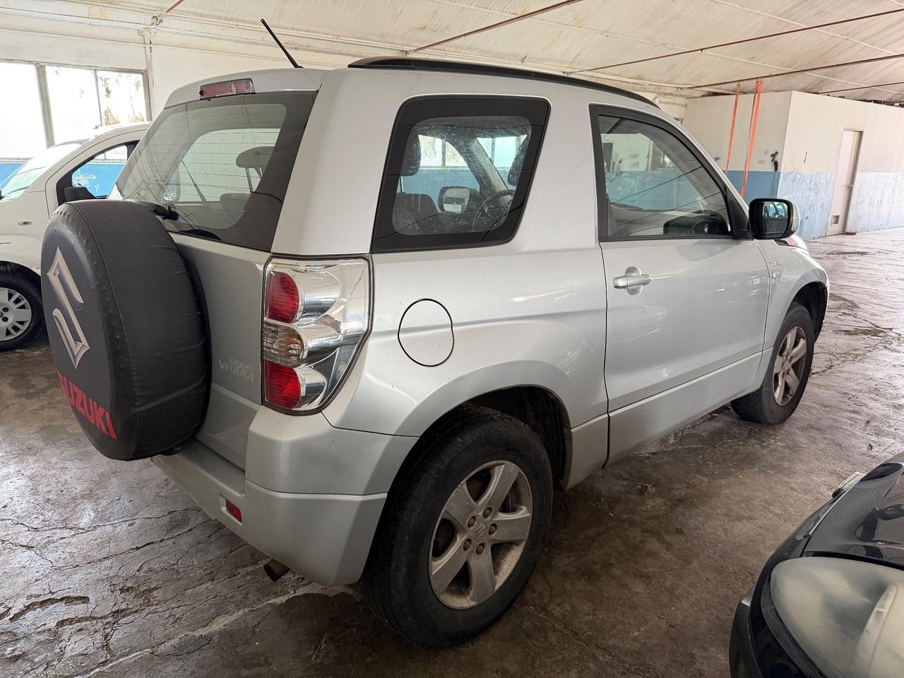 Suzuki Grand Vitara 1.9 DDiS 3 porte