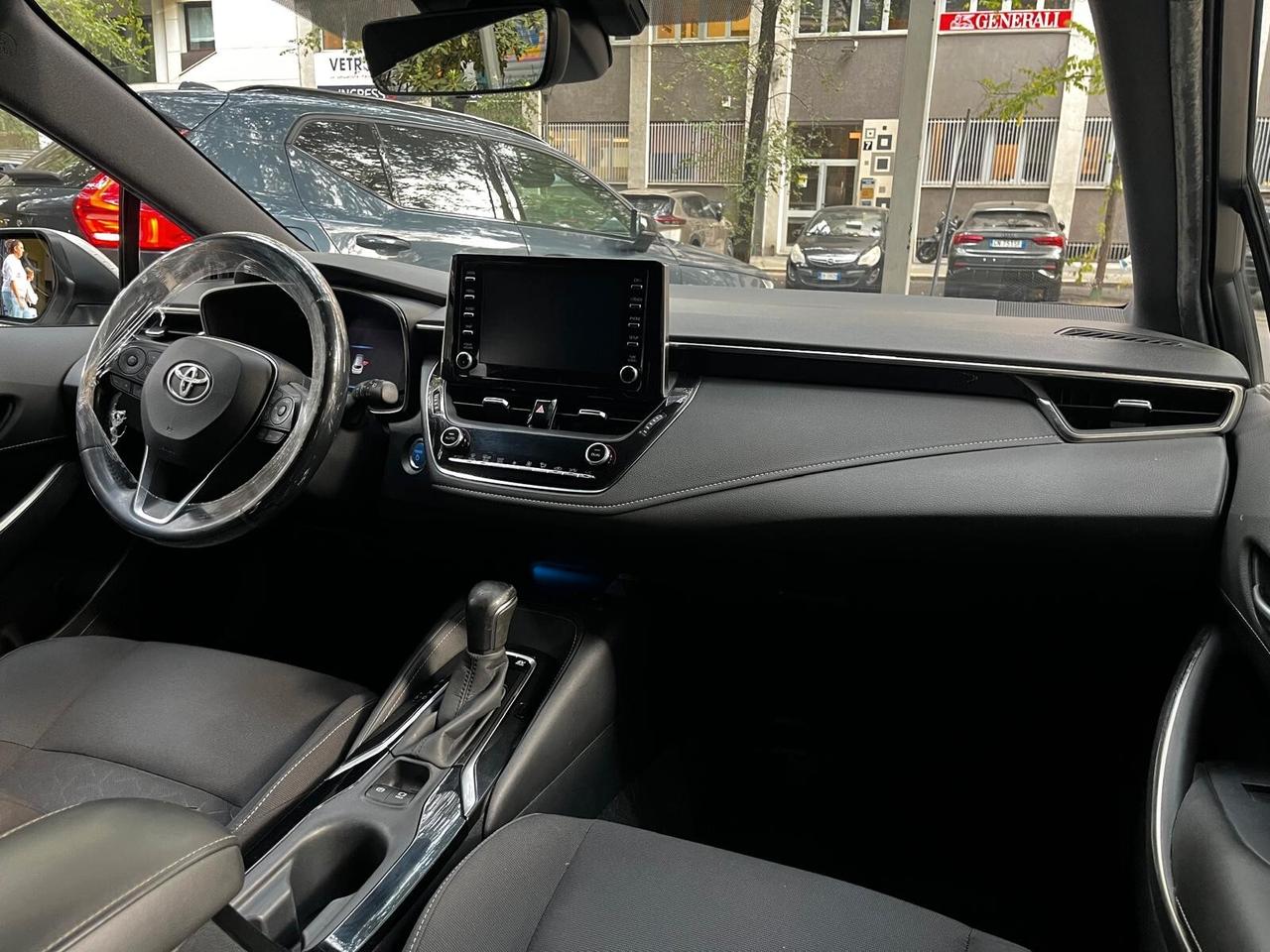 Toyota Corolla Touring Sports 2.0 Hybrid Business