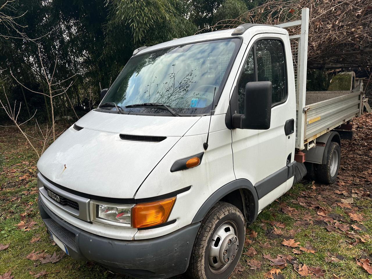 Iveco daily 35c13 furgone con ribaltabile trilaterale unico proprietario