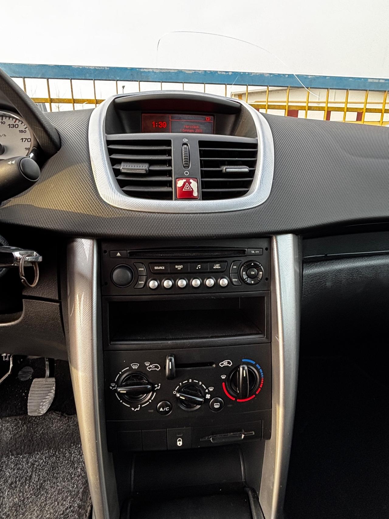 Peugeot 207 1.4 88CV 5p. XS