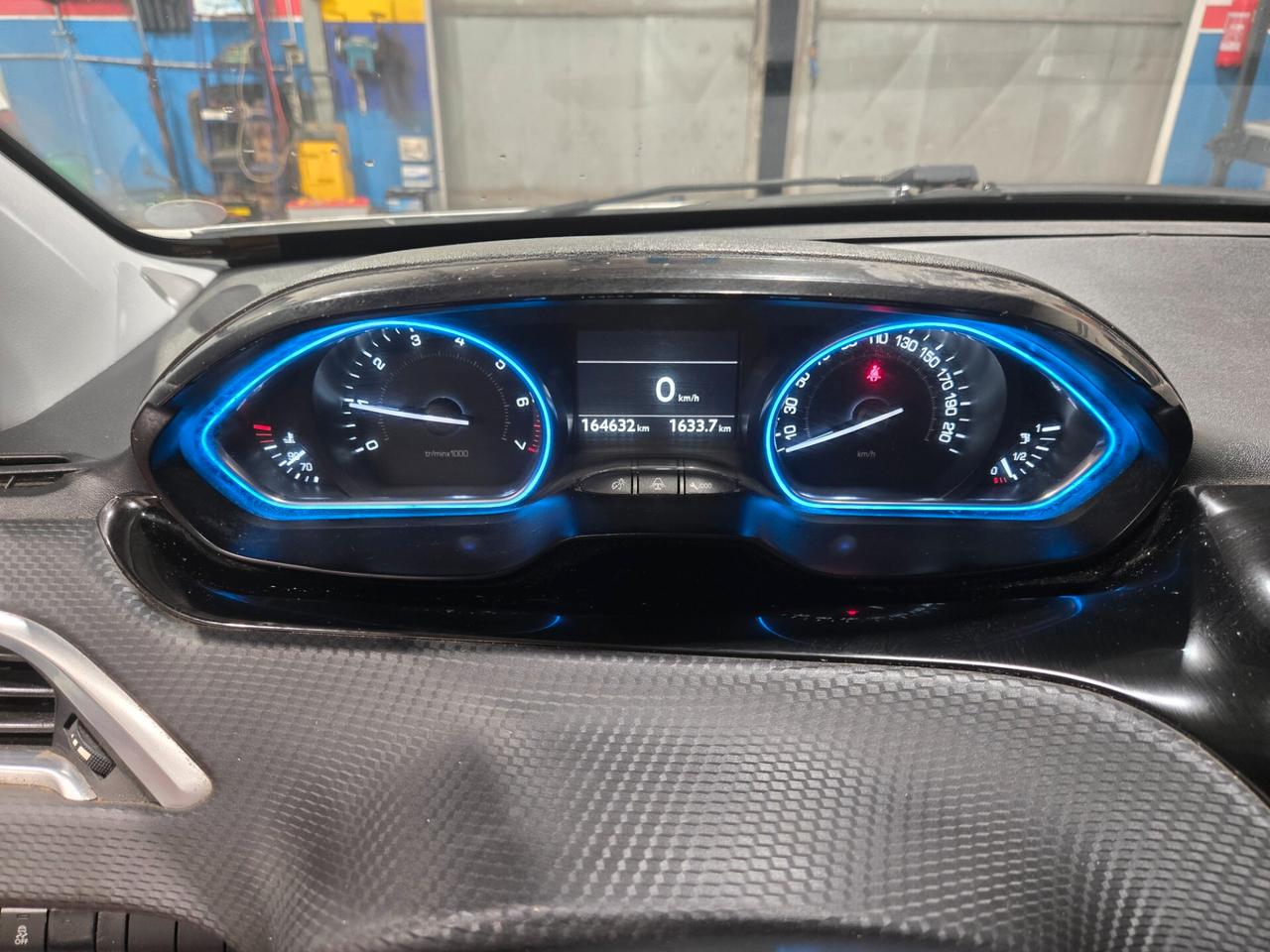 Peugeot 2008 PureTech 82 Access MOTORE NUOVO . 0 KM CON FATT,E GARANZIA 12 MESI