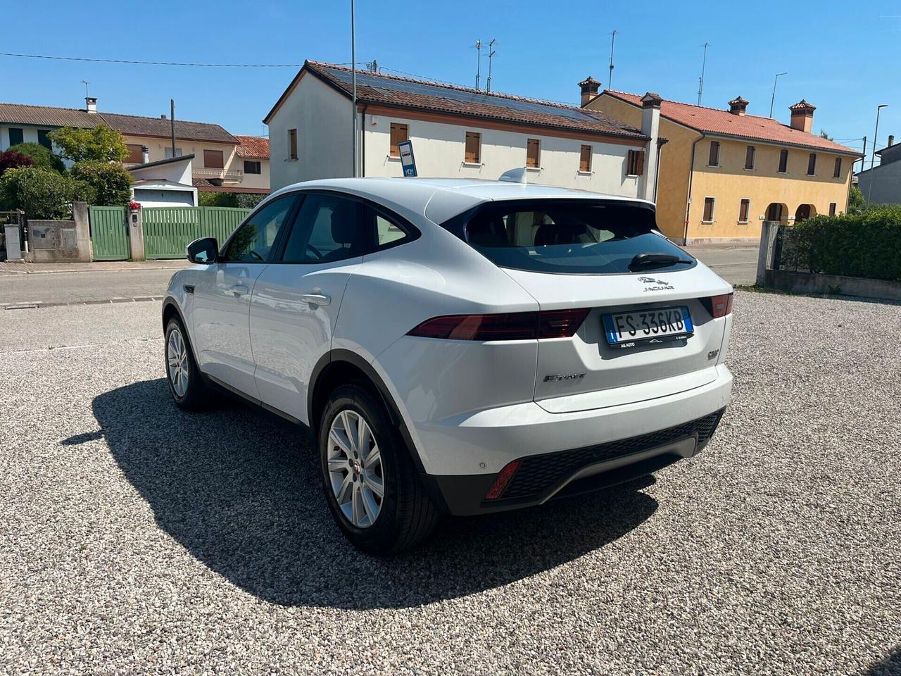 Jaguar E-Pace 2.0D 180 CV AWD aut. R-Dynamic HSE