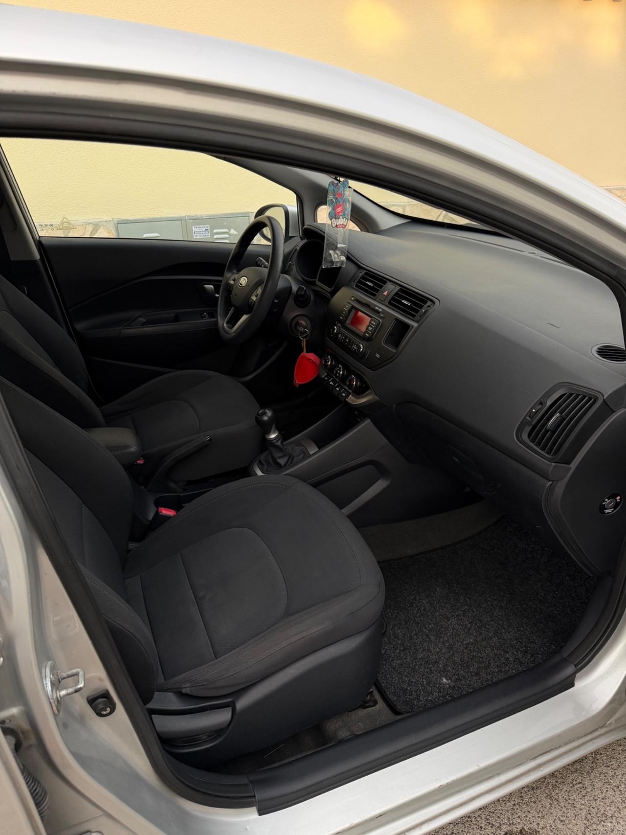 Kia Rio 1.2 CVVT 5p. Cool