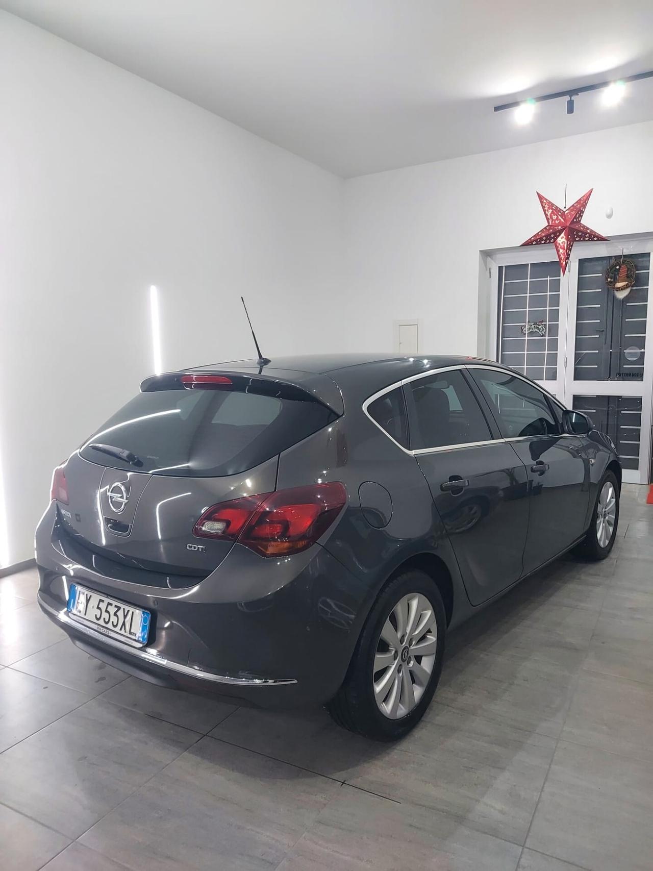 Opel Astra 1.6 CDTI EcoFLEX S&S Cosmo 2015