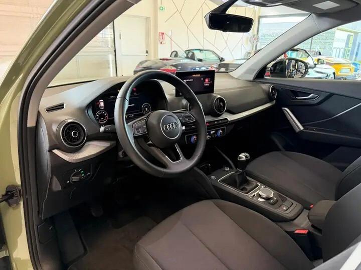 Audi Q2 35 TFSI Identity Black S line