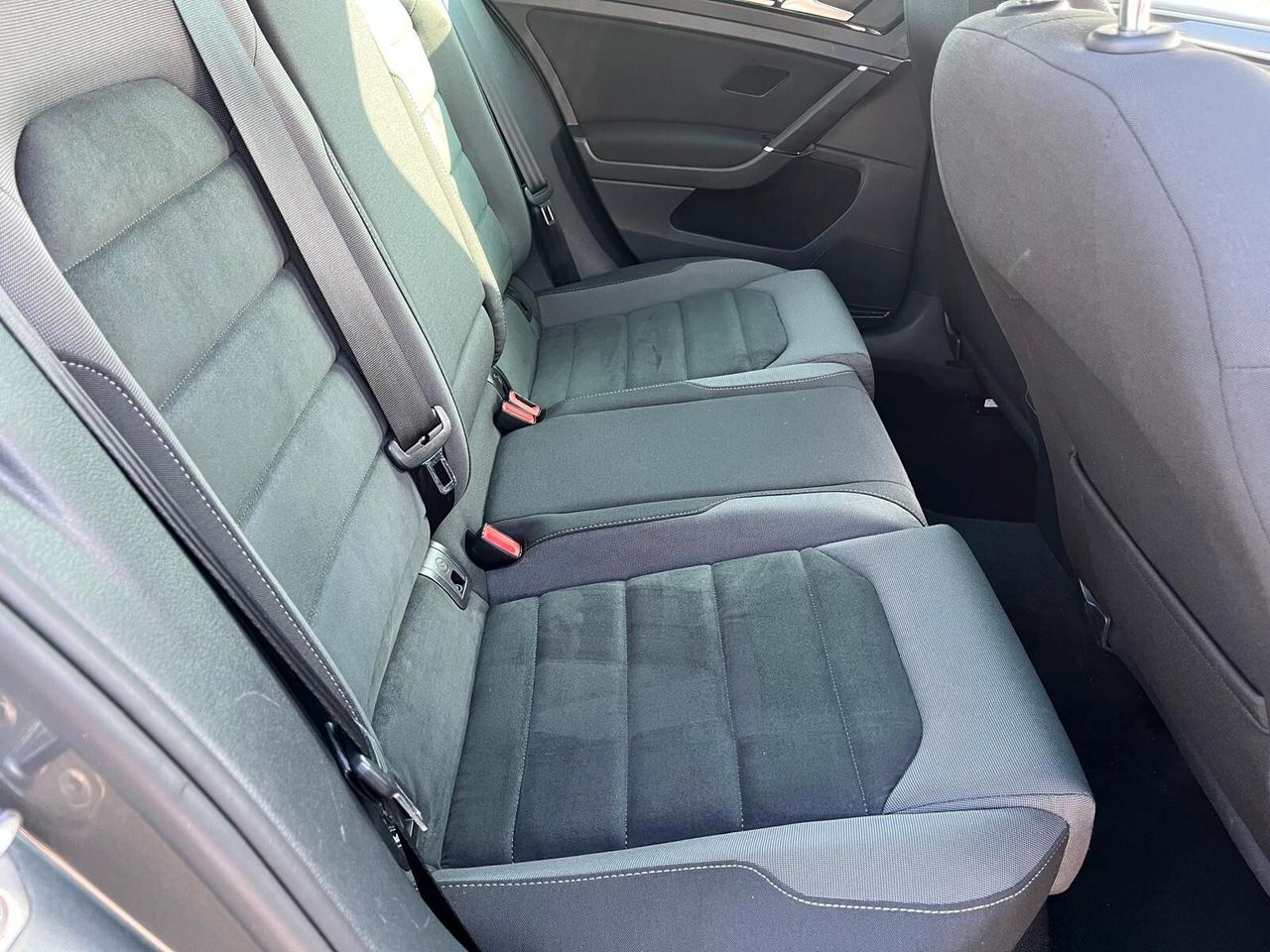 Volkswagen Golf 2.0 TDI DSG 5p. Highline