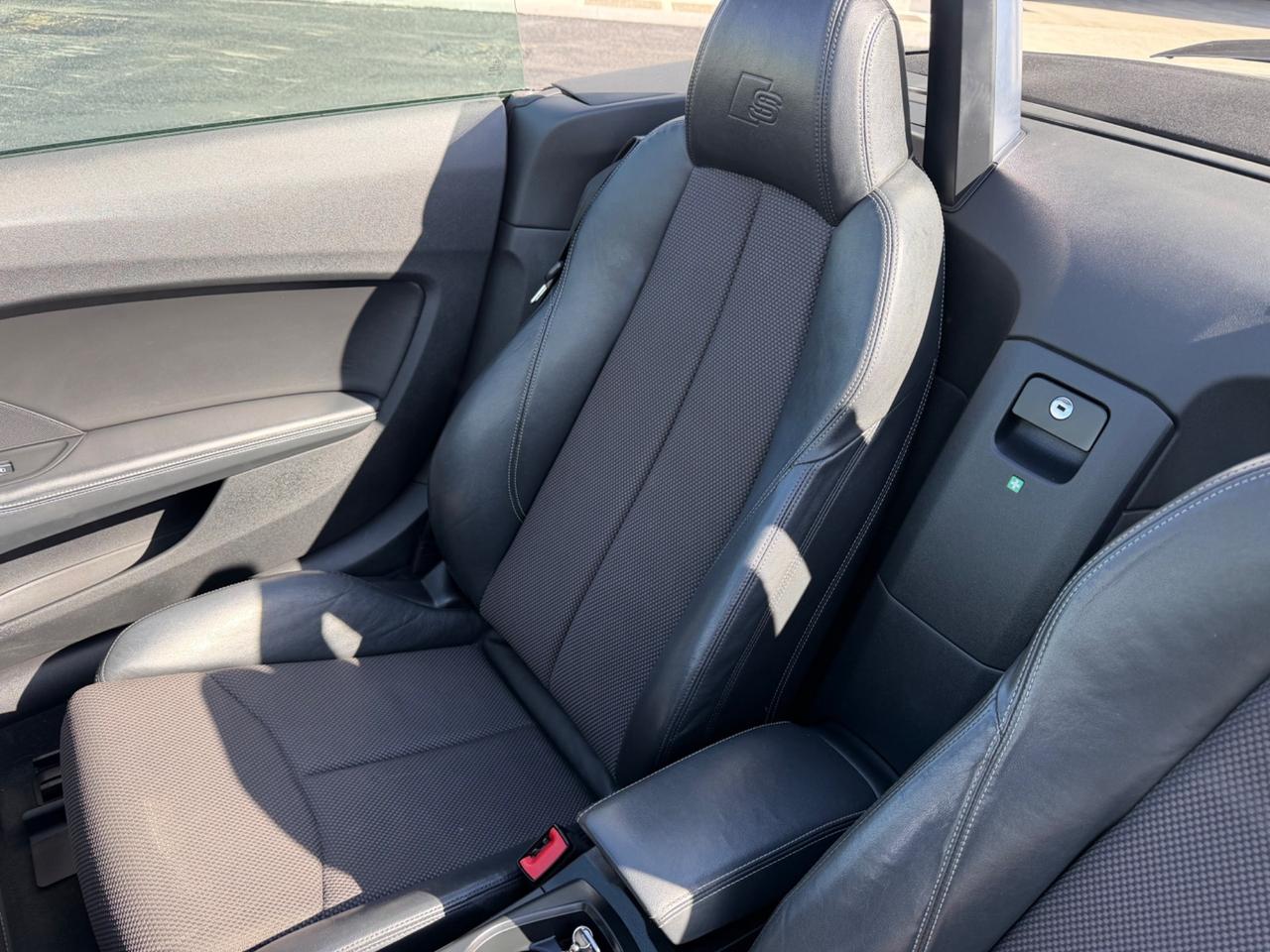 Audi TT Roadster 2.0 TDI ultra S line