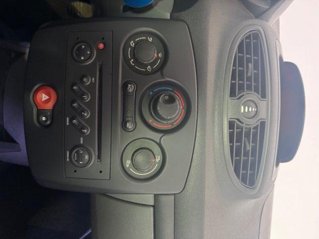 RENAULT Clio 1.2 16V 5 porte Luxe