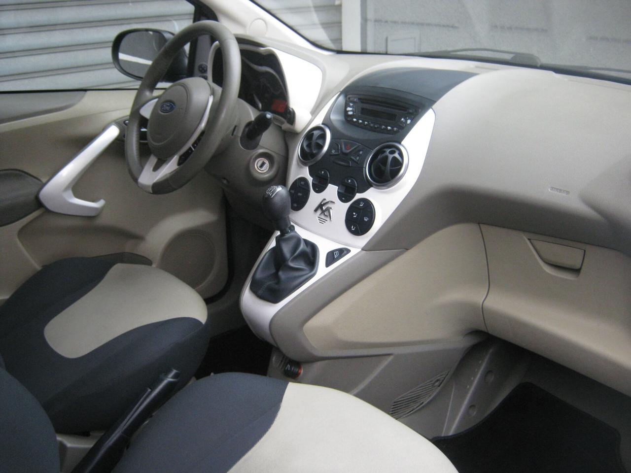 Ford Ka 1.2 8V 69CV Titanium AUTOEMILIA