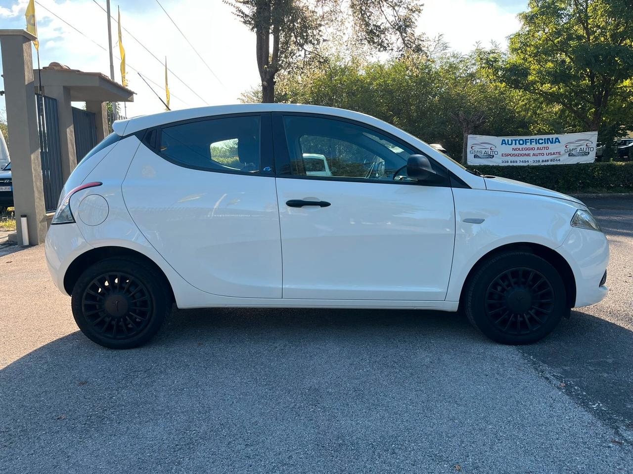 Lancia Ypsilon 1.2 69 CV 5 porte S&S Platinum
