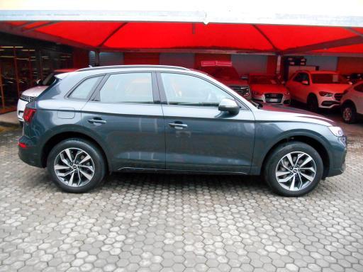 Audi Q5 40 2.0 tdi IBRIDA 12V 4x4+TETTO APR. con iva 22%