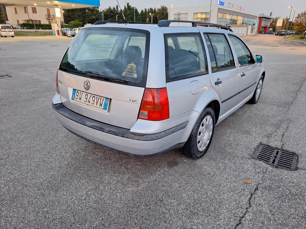 Volkswagen Golf 1.9 TDI/110 CV cat Variant C.line NEOPATENTATI