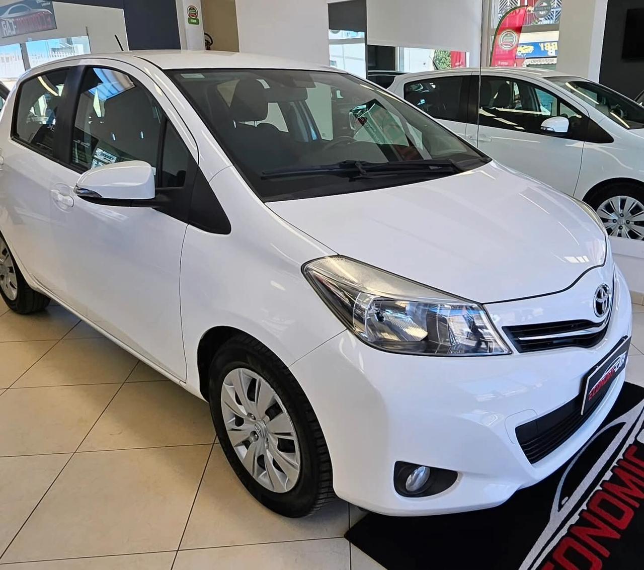 Toyota Yaris 1.0 5 porte Active