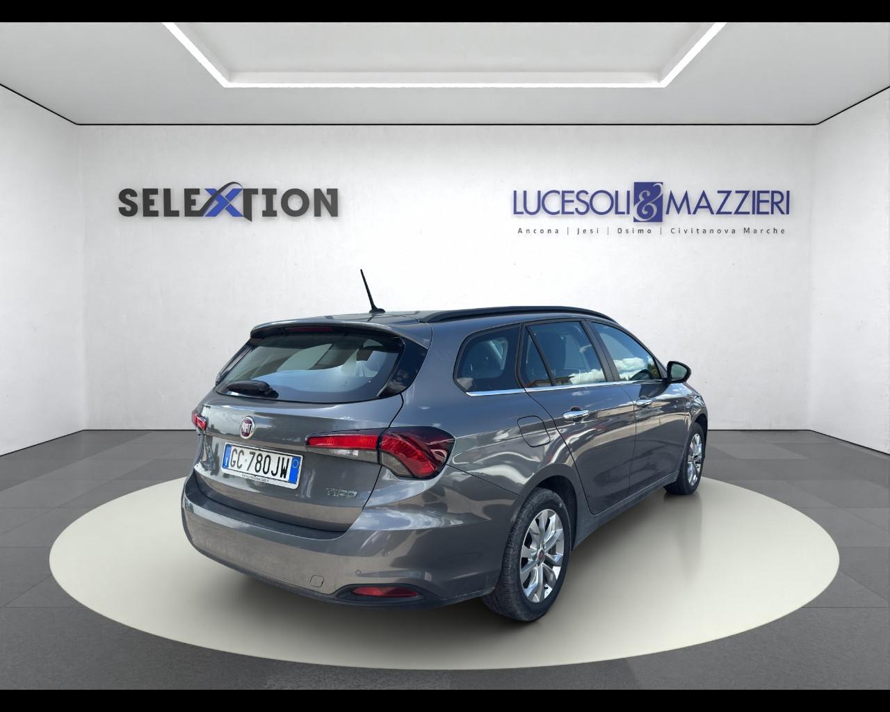 FIAT Tipo (2015-->) - Tipo 1.3 Mjt S&S SW Business