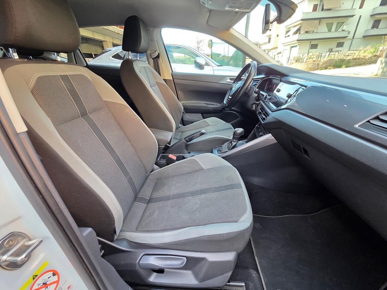 Polo 1.6 TDI 95 CV DSG 5p. R-LINE