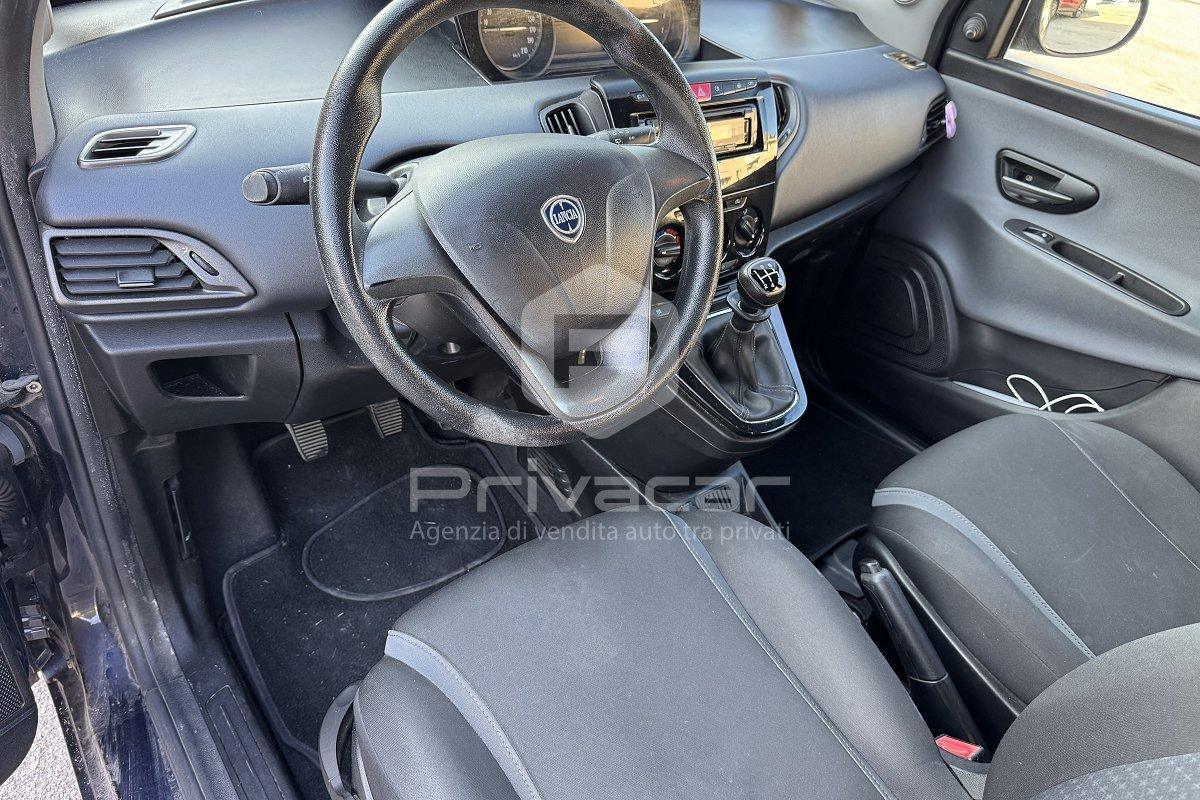 LANCIA Ypsilon 1.2 69 CV 5 porte Silver