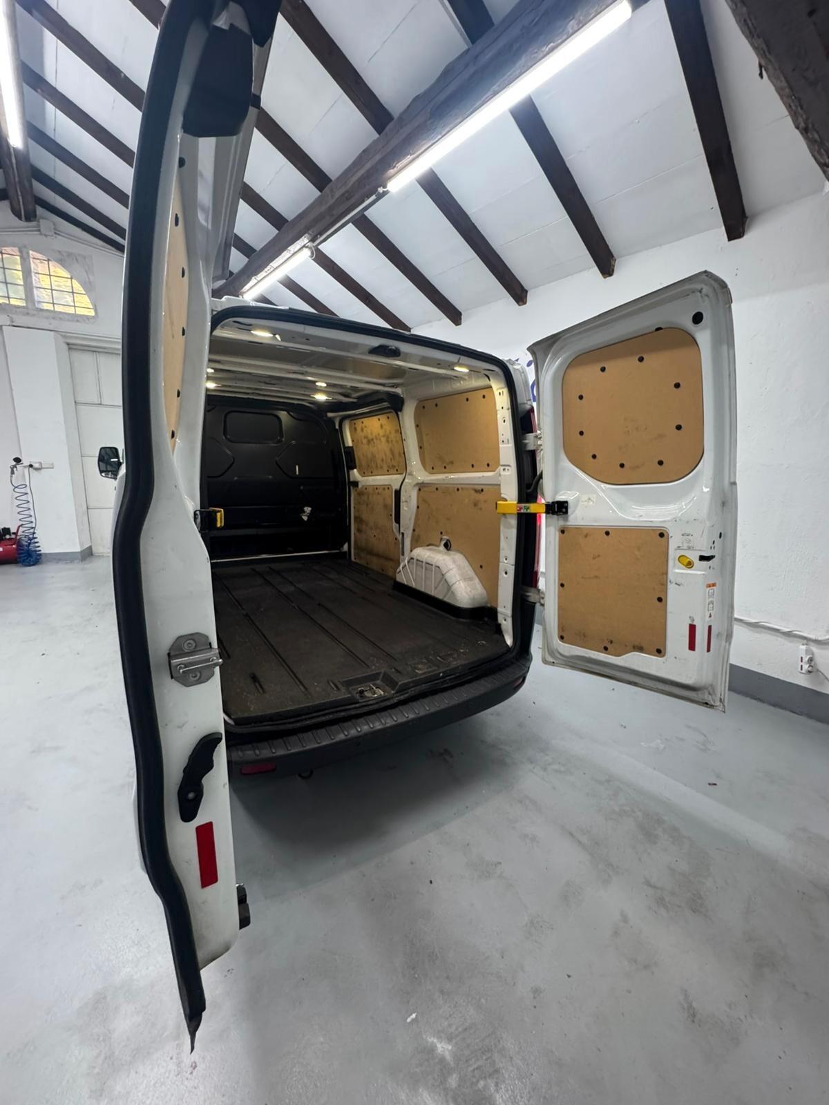 Ford Transit custom 2.0 TDI 130 CV anno 2017