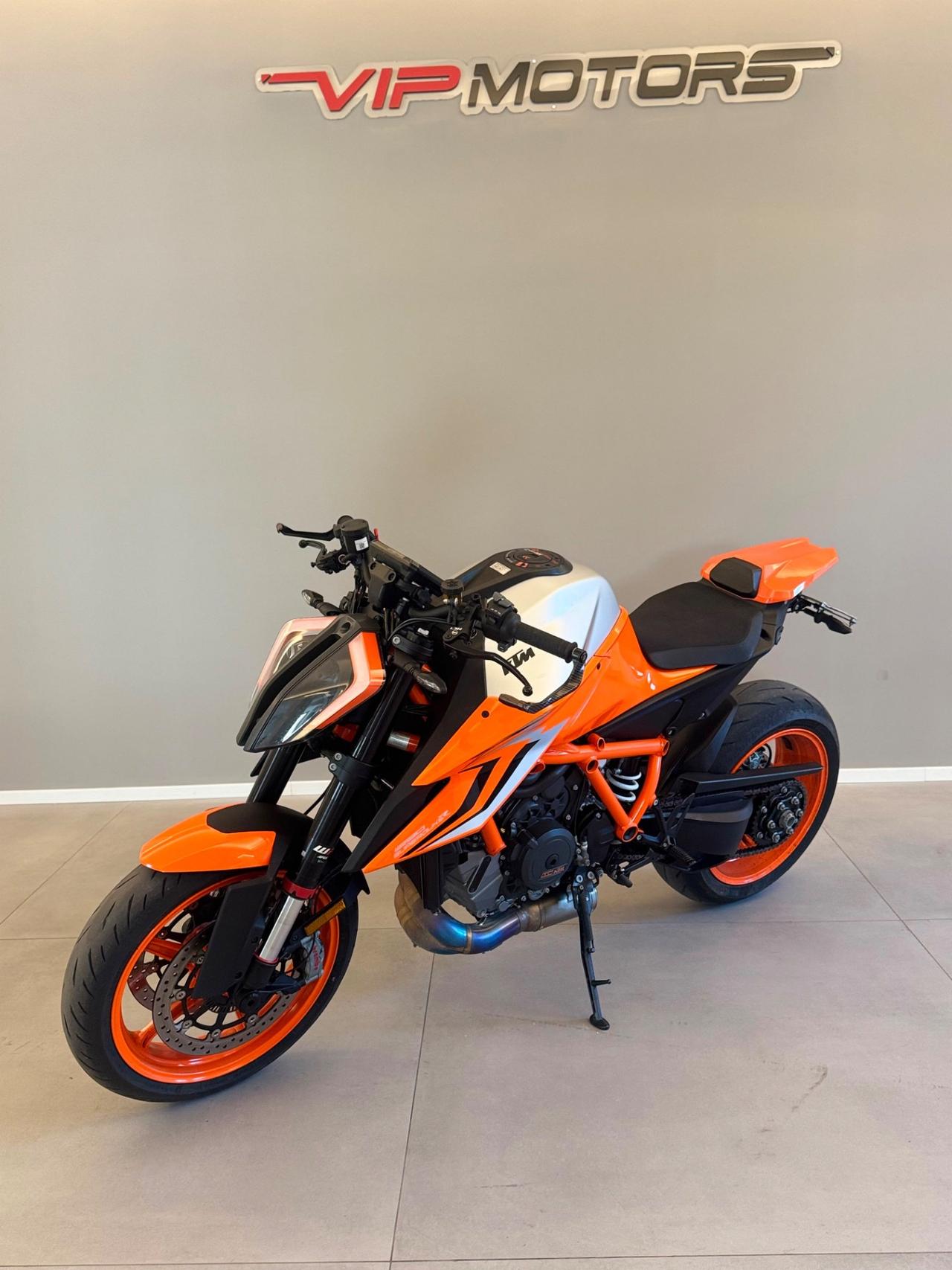 KTM SUPERDUKE 1290 R SCARICO AKRAPOVIC